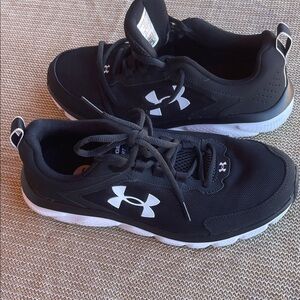 UNDER ARMOUR CHARGED NEW Black Athletic Running Sneakers Women Sz 9.5.